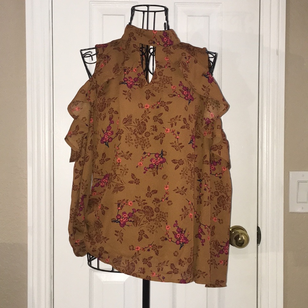 Off-shoulder Floral Blouse